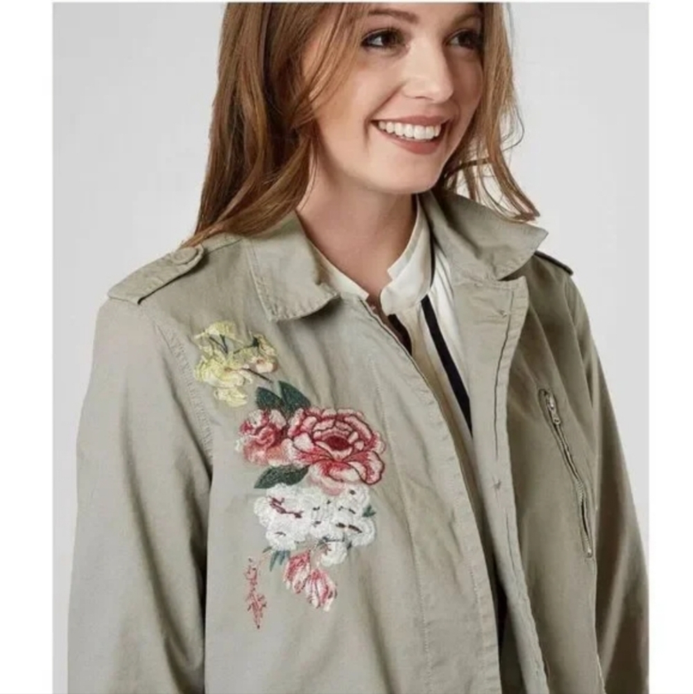 BKE Embroidered Floral Cargo Utility Button Up Jacket Size XS - Picture 12 of 13